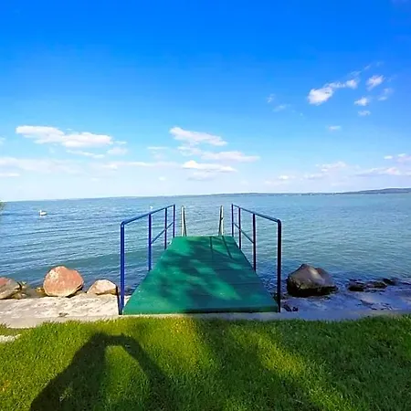 Sir David Balaton Castle Σαλέ Balatonszepezd