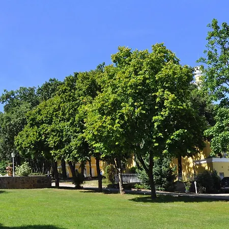 Σαλέ Sir David Balaton Castle
