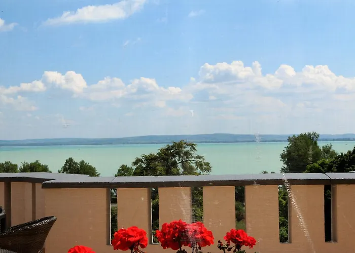 Sir David Balaton Castle Alpehytte